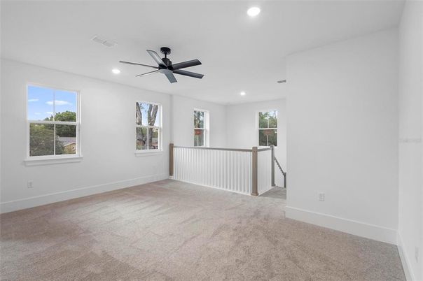 Empty room, Interior, Recessed Lighting
