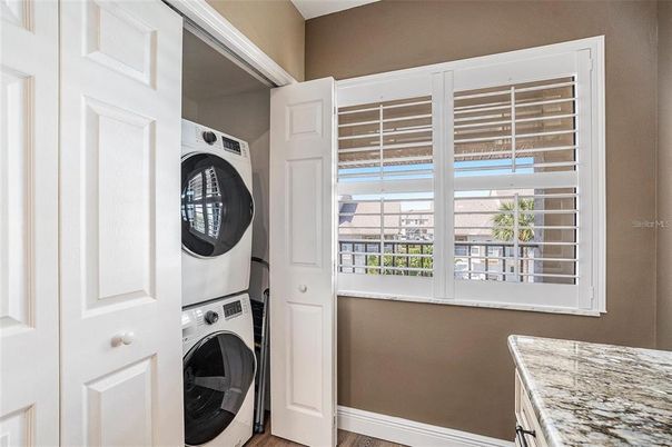 Interior, Utility Closets, Washer, Wood Texture Flooring