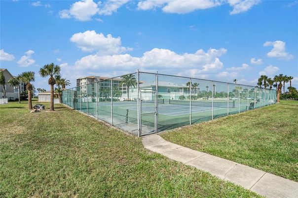 Exterior, Tennis Courts