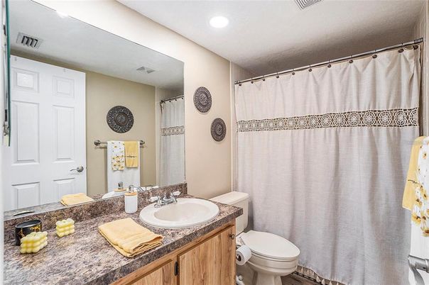Bathroom, Dual Sink Vanities, Interior, Recessed Lighting