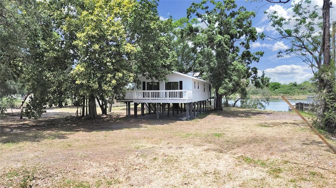 Backyard, Exterior, Lake