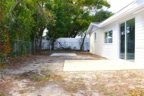 Backyard, Exterior