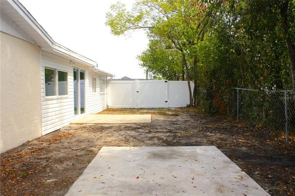 Backyard, Exterior