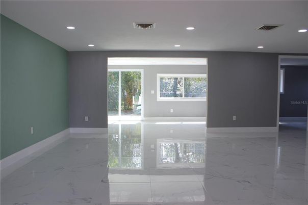 Empty room, Interior, Marble, Recessed Lighting