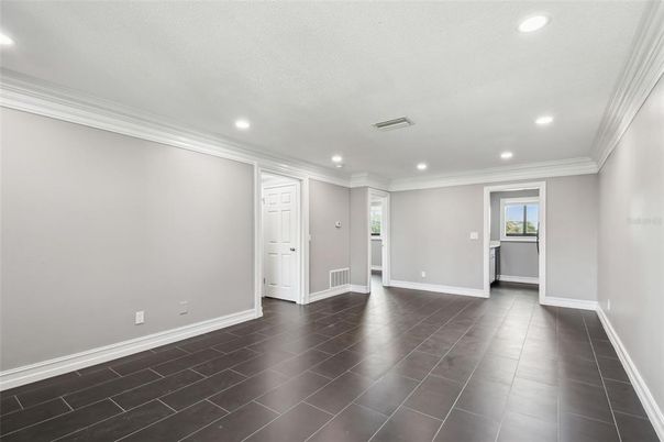 Empty room, Interior, Recessed Lighting