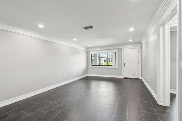 Empty room, Interior, Recessed Lighting
