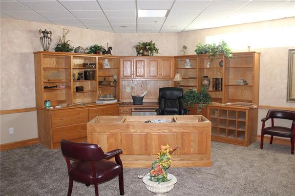 Home Office, Interior
