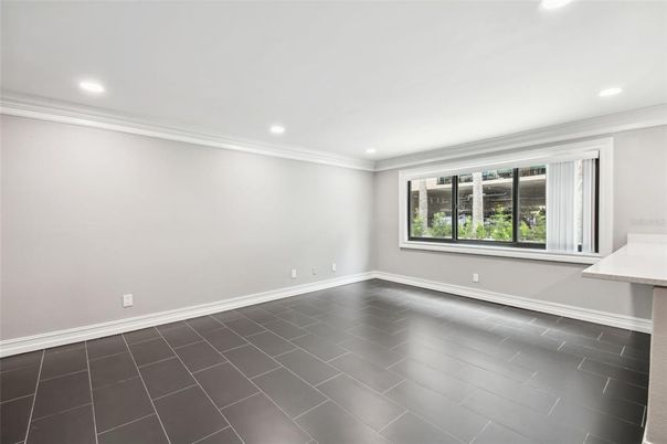 Empty room, Interior, Recessed Lighting