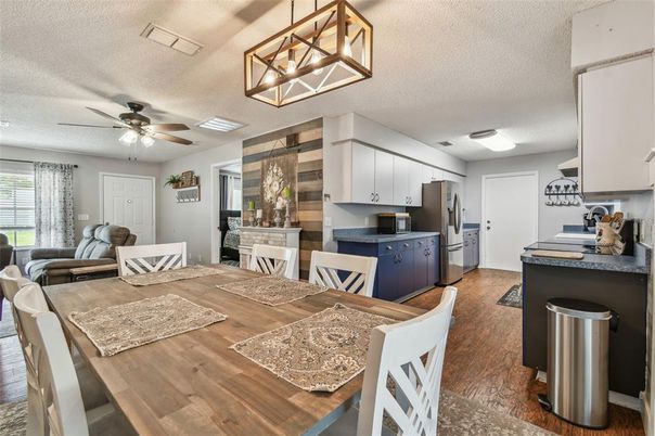 Dining room, Interior, Kitchen, Pendant Lights, Wood Texture Flooring