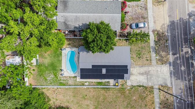 Exterior, Drone