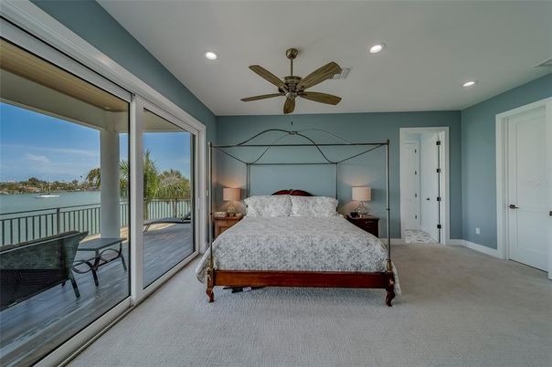 Bedroom, Interior, Recessed Lighting, Water