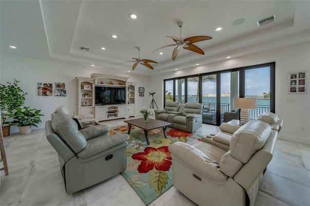 Interior, Living room, Recessed Lighting, Water