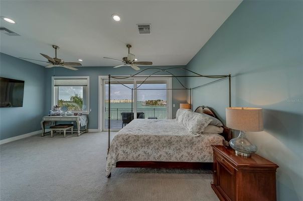 Bedroom, Interior, Recessed Lighting, Water