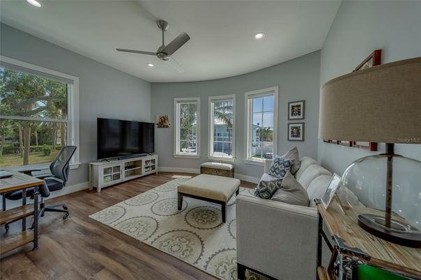 Interior, Living room, Recessed Lighting, Wood Texture Flooring
