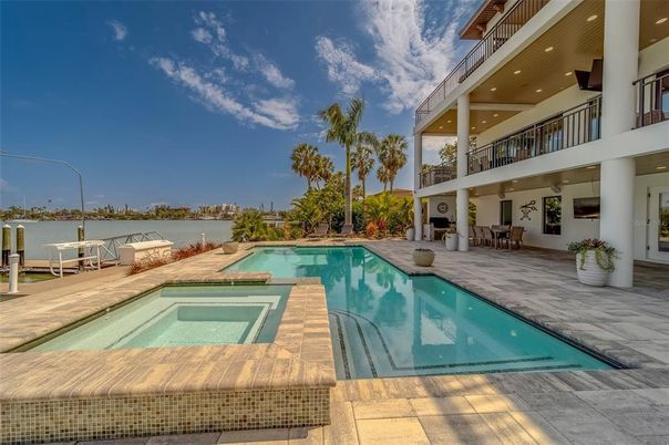 Exterior, Pool, Water