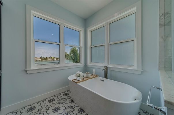 Bathroom, Free Standing Baths, Interior