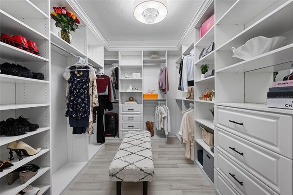 Interior, Walk-in Closets, Wood Texture Flooring