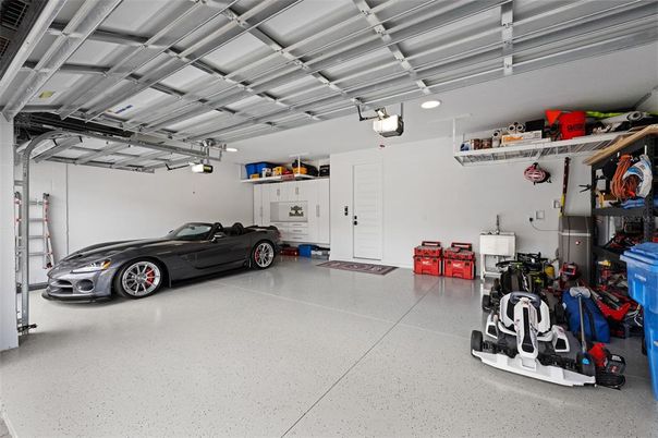 Garage, Interior