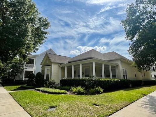 Backyard, Exterior, Facade, Ranch