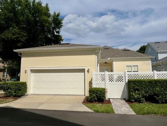 Attached, Exterior, Facade, Mediterranean