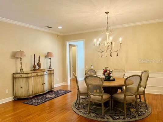 Chandelier, Dining room, Interior, Recessed Lighting, Wood Texture Flooring