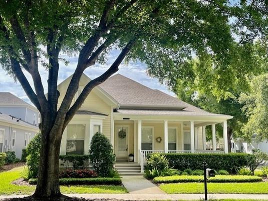 Exterior, Facade, Ranch