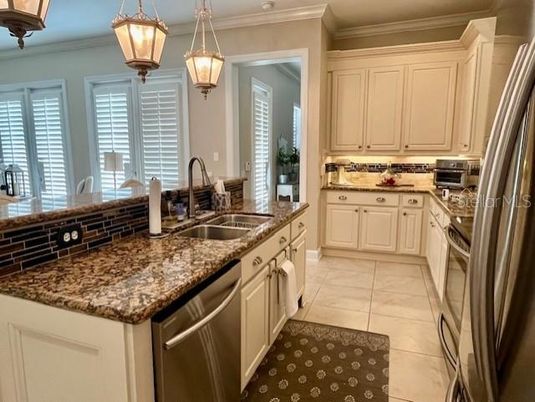 Interior, Kitchen, Pendant Lights, Stainless Steel Appliances
