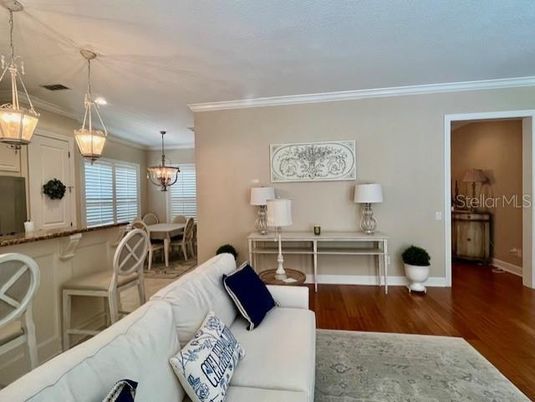 Chandelier, Dining room, Interior, Living room, Pendant Lights, Wood Texture Flooring