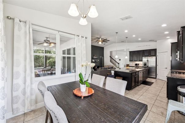 Dining room, Interior, Kitchen, Pendant Lights, Recessed Lighting, Stainless Steel Appliances