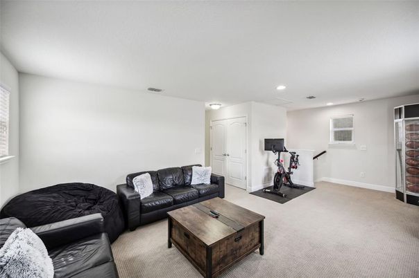 Fitness Equipment, Interior, Living room, Recessed Lighting