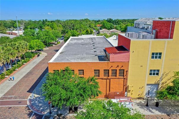Exterior, Drone