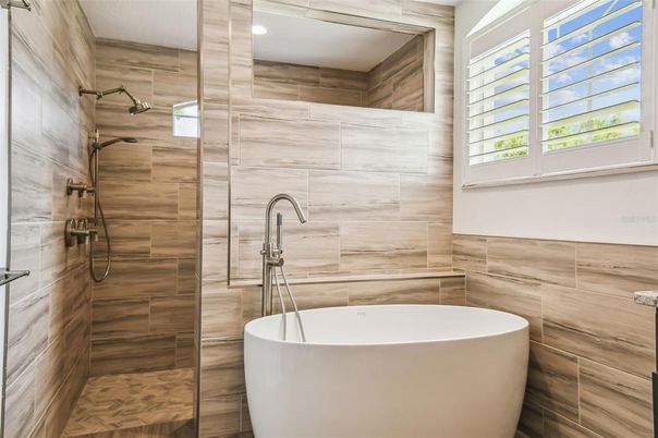 Bathroom, Free Standing Baths, Glass Shower, Interior, Recessed Lighting