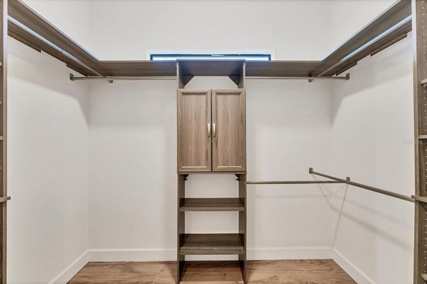 Interior, Walk-in Closets, Wood Texture Flooring