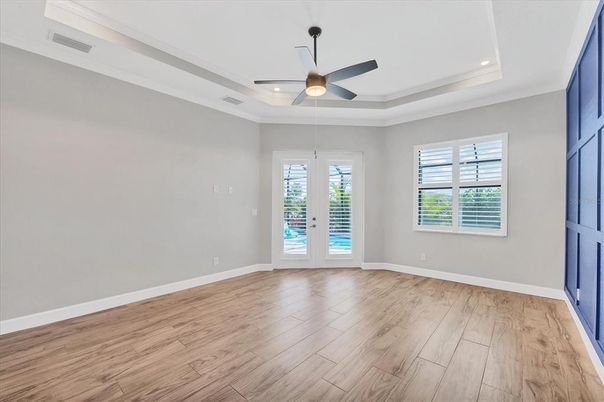Empty room, Interior, Recessed Lighting, Wood Texture Flooring