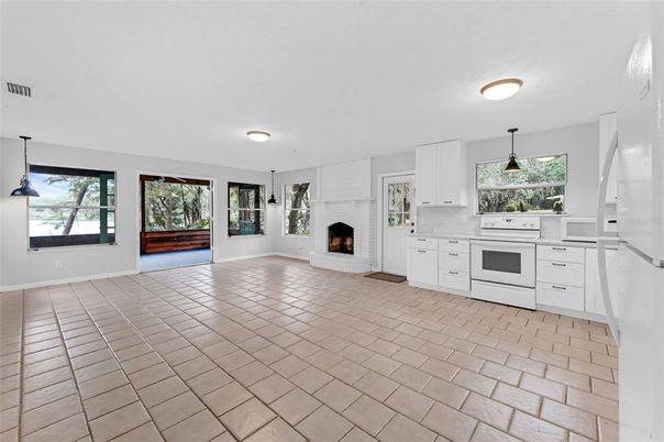 Fireplace, Interior, Kitchen, Pendant Lights