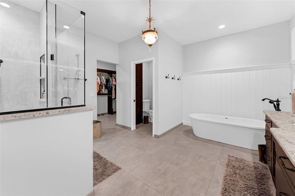 Bathroom, Free Standing Baths, Glass Shower, Interior, Pendant Lights, Recessed Lighting