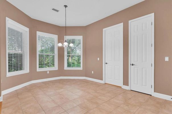 Empty room, Interior, Pendant Lights
