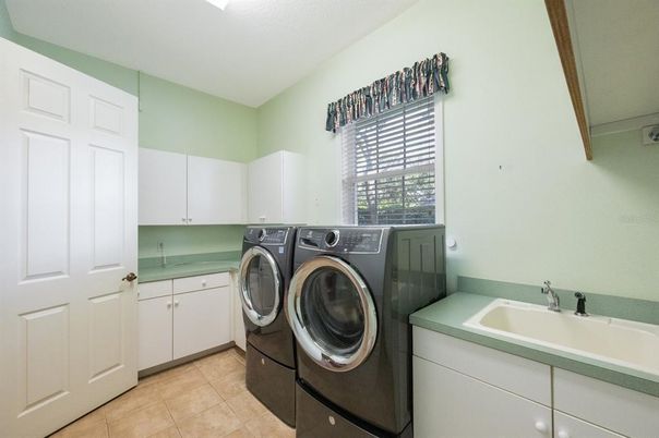 Interior, Washer