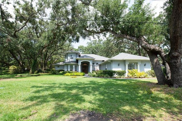Backyard, Exterior, Facade, Ranch