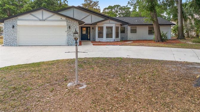 Attached, Exterior, Facade, Ranch