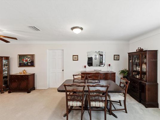 Dining room, Interior