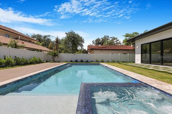 Exterior, Pool