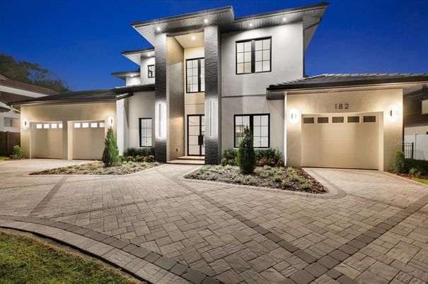Attached, Exterior, Facade, Modern