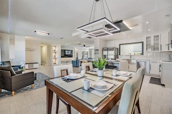 Dining room, Interior, Kitchen, Living room, Pendant Lights, Recessed Lighting, Stainless Steel Appliances