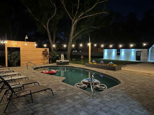 Exterior, Pool