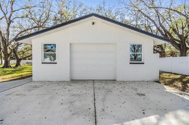 Detached Garage, Exterior