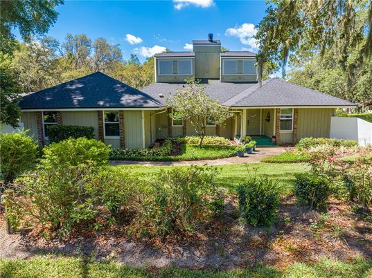 Backyard, Exterior, Facade, Ranch