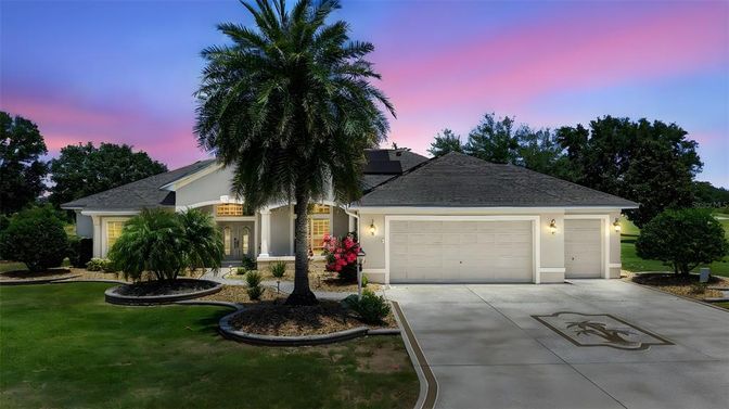 Attached, Exterior, Facade, Ranch