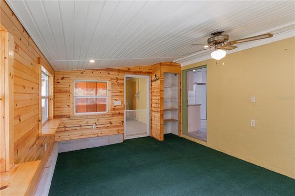 Empty room, Interior, Recessed Lighting, Wooden Walls