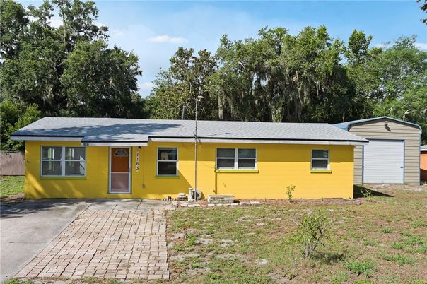Exterior, Facade, Ranch
